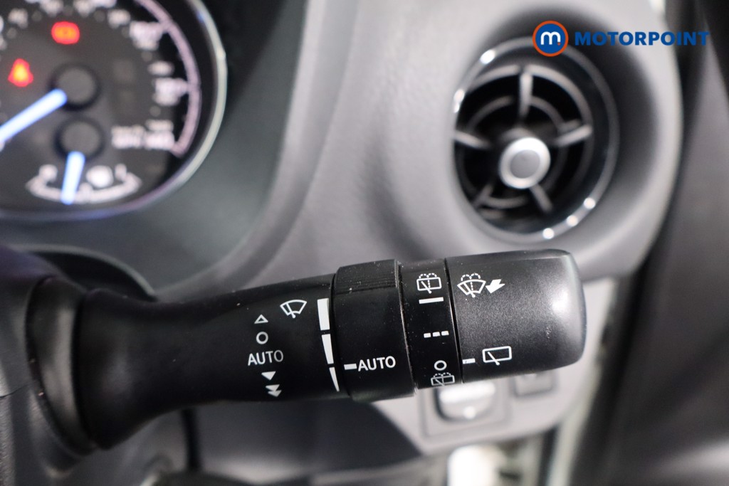 Used Toyota Yaris 2018 for sale - 76494766: Photo 25