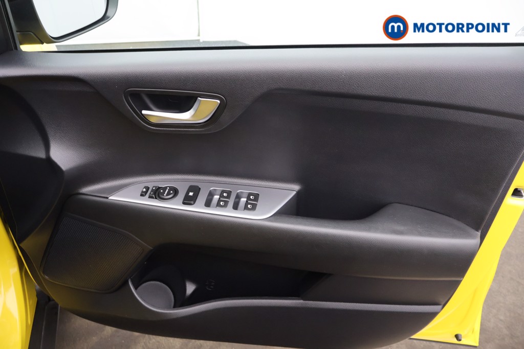 Used Kia Stonic 2023 for sale - 76491615: Photo 17