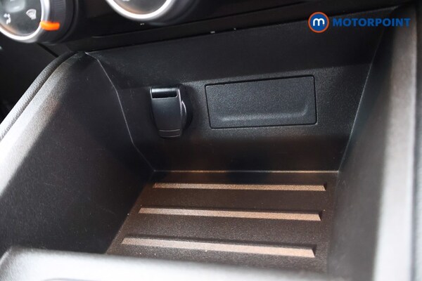 Used Renault Clio 2020 for sale - 76279147: Photo 18