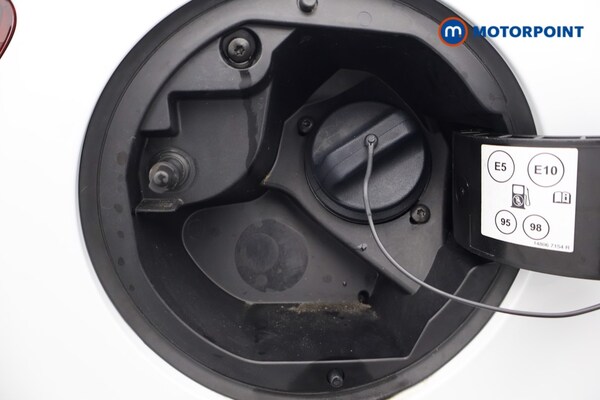 Used Renault Clio 2020 for sale - 76279147: Photo 32