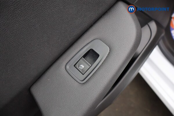 Used Renault Clio 2020 for sale - 76279147: Photo 43
