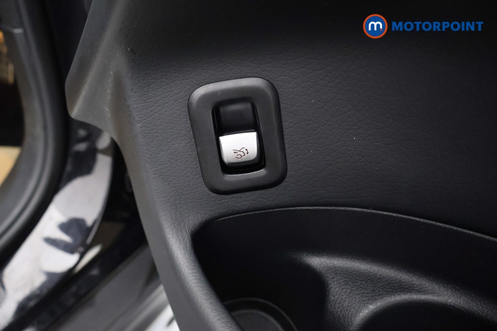 Used Mercedes-Benz EQC 2023 for sale - 77989206: Photo 33