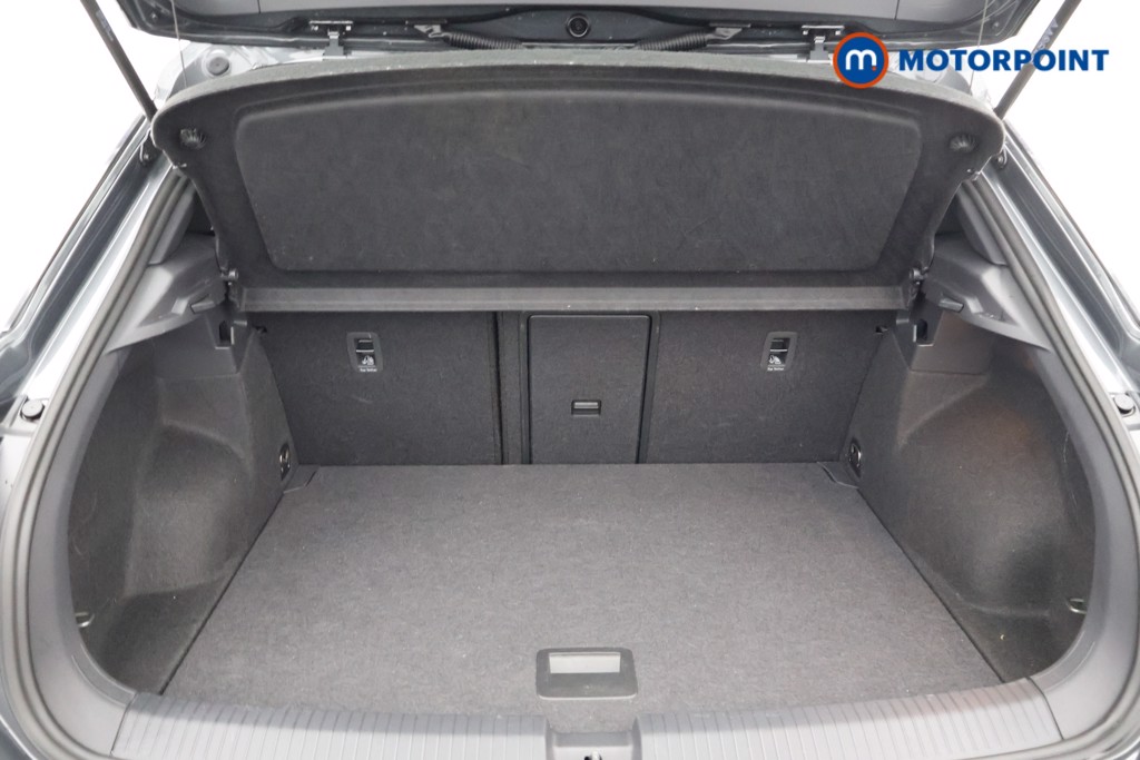 Used Volkswagen T-Roc 2024 for sale - 76958187: Photo 31