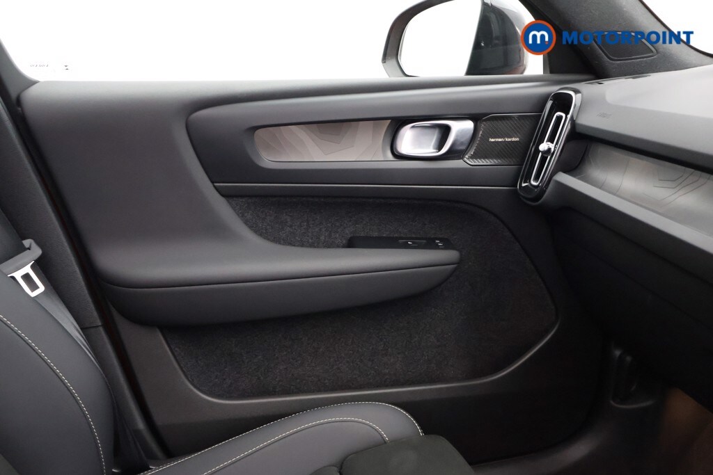 Used Volvo XC40 for sale - 78162889: Photo 23