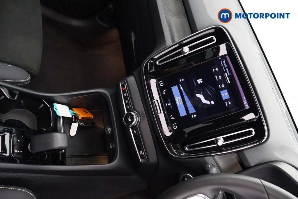 Used Volvo XC40 for sale - 78162889: Photo 25