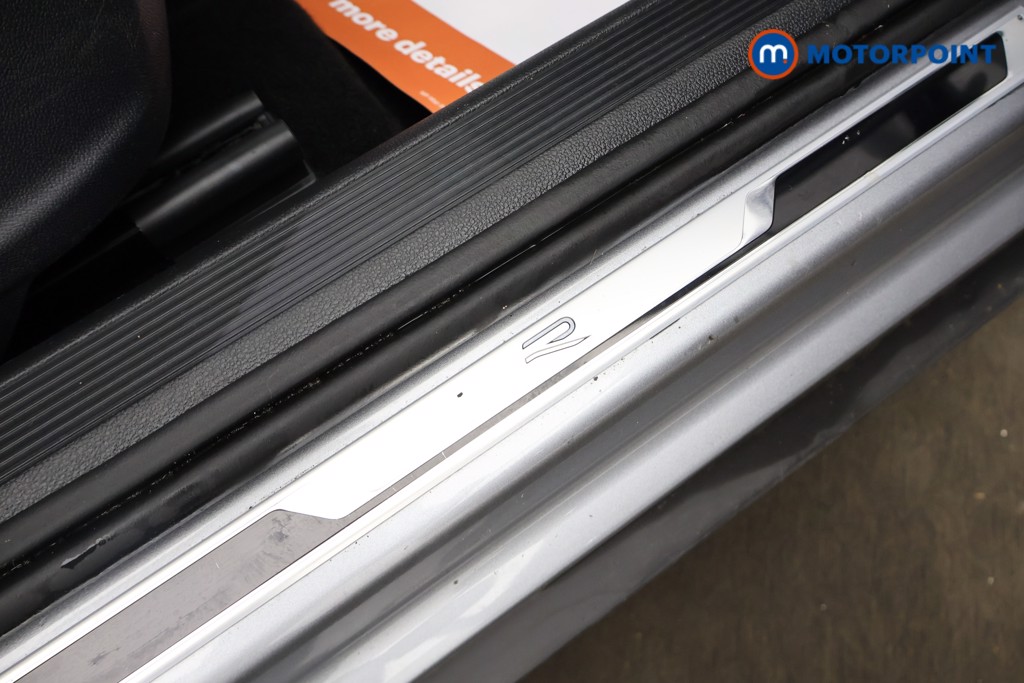 Used Volkswagen T-Roc 2023 for sale - 77312784: Photo 31