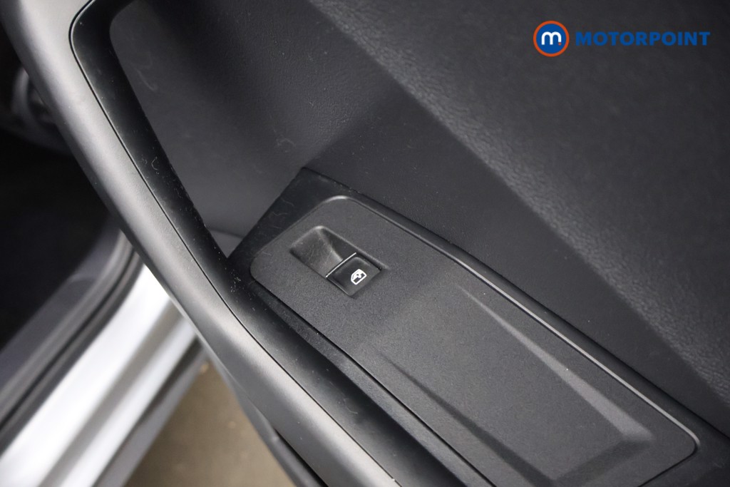 Used Volkswagen T-Roc 2023 for sale - 77312784: Photo 37