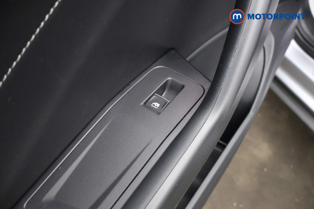 Used Volkswagen T-Roc 2023 for sale - 77312784: Photo 44