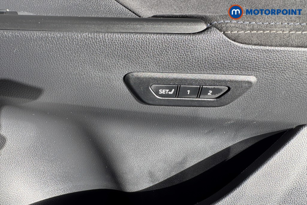 Used Toyota C-HR 2024 for sale - 76603706: Photo 12