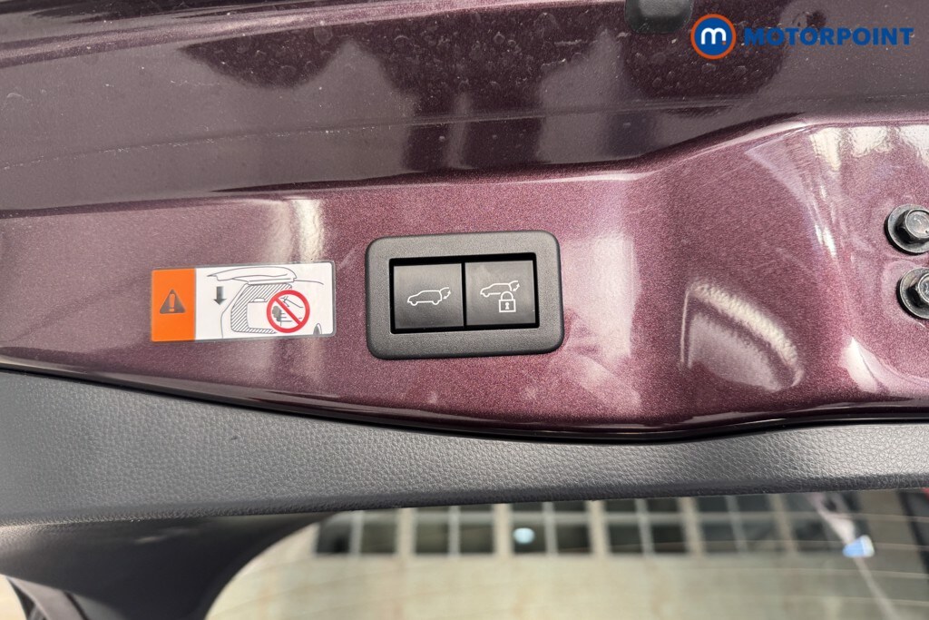 Used Toyota C-HR 2024 for sale - 76603706: Photo 34