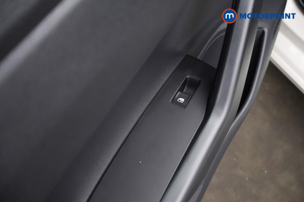 Used Volkswagen Polo 2024 for sale - 77763912: Photo 39