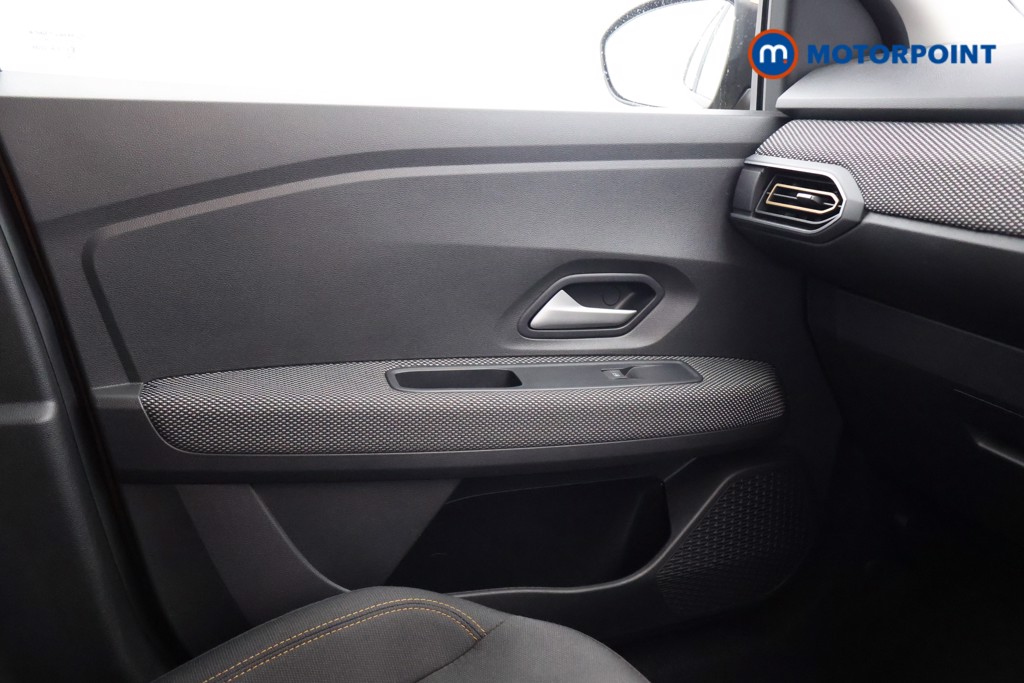 Used Dacia Sandero Stepway 2023 for sale - 76685111: Photo 16