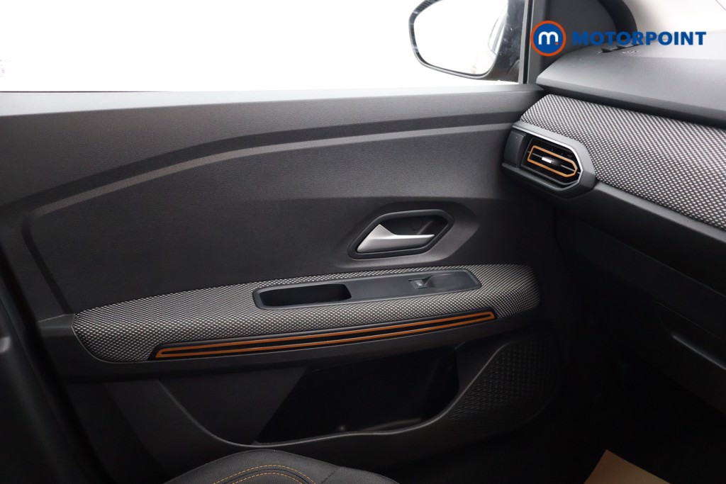 Used Dacia Sandero Stepway 2023 for sale - 76782726: Photo 18