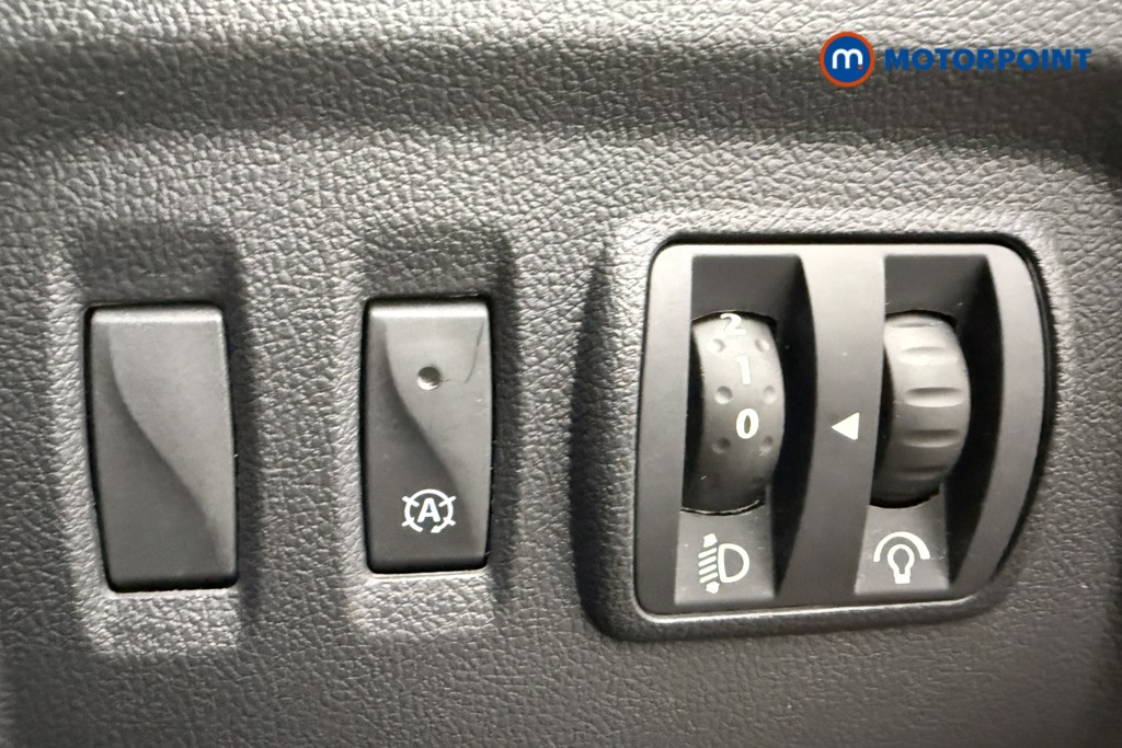 Used Renault Captur 2017 for sale - 77935337: Photo 24