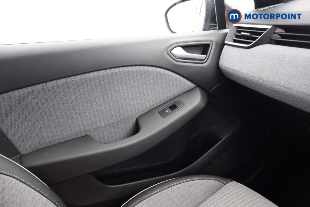 Used Renault Clio 2024 for sale - 76797333: Photo 21