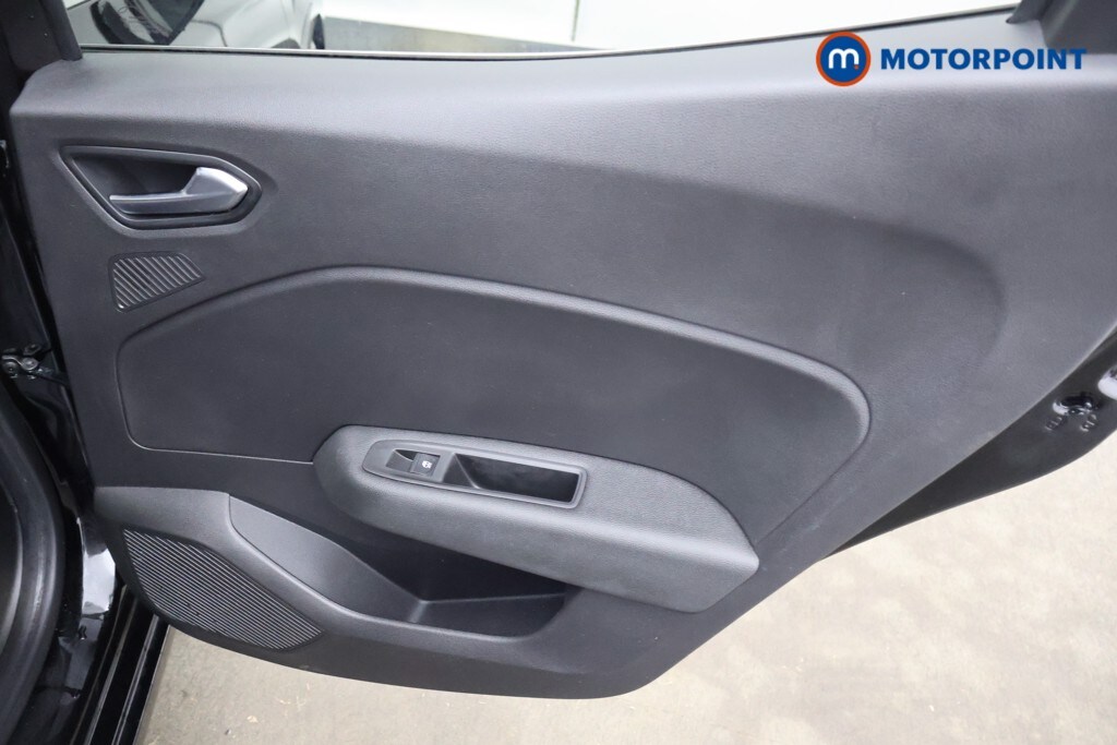 Used Renault Clio 2024 for sale - 76797333: Photo 27