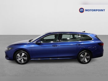 Used Volkswagen Passat 2025 for sale - 76505231: Photo