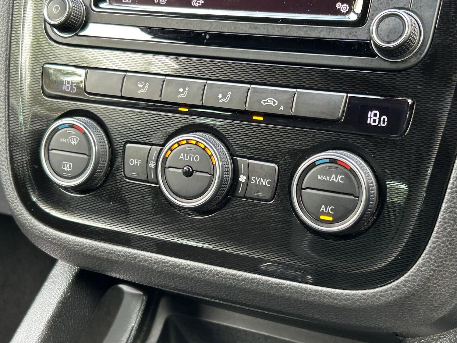 Used Volkswagen Scirocco 2017 for sale - 76497472: Photo 27