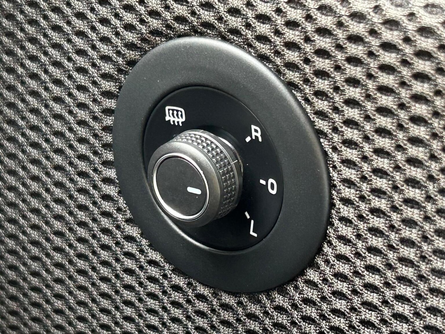 Used Volkswagen Scirocco 2017 for sale - 76497472: Photo 31