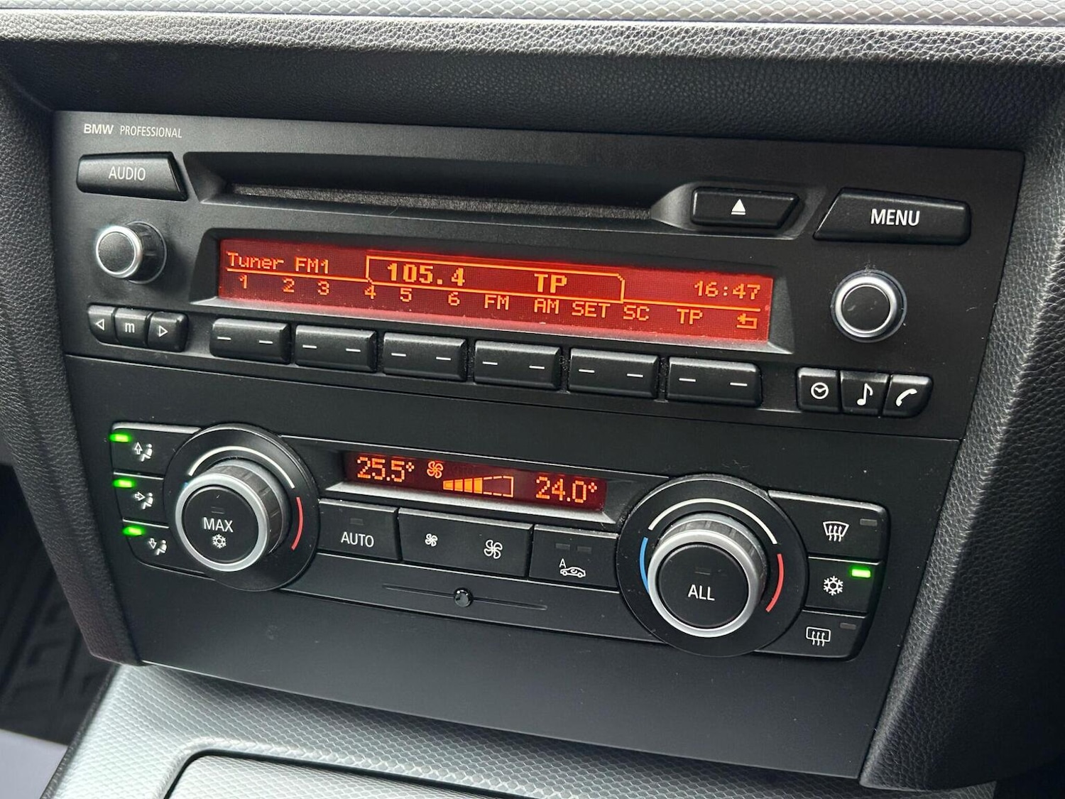 Used BMW 3 Series 2011 for sale - 76596541: Photo 22