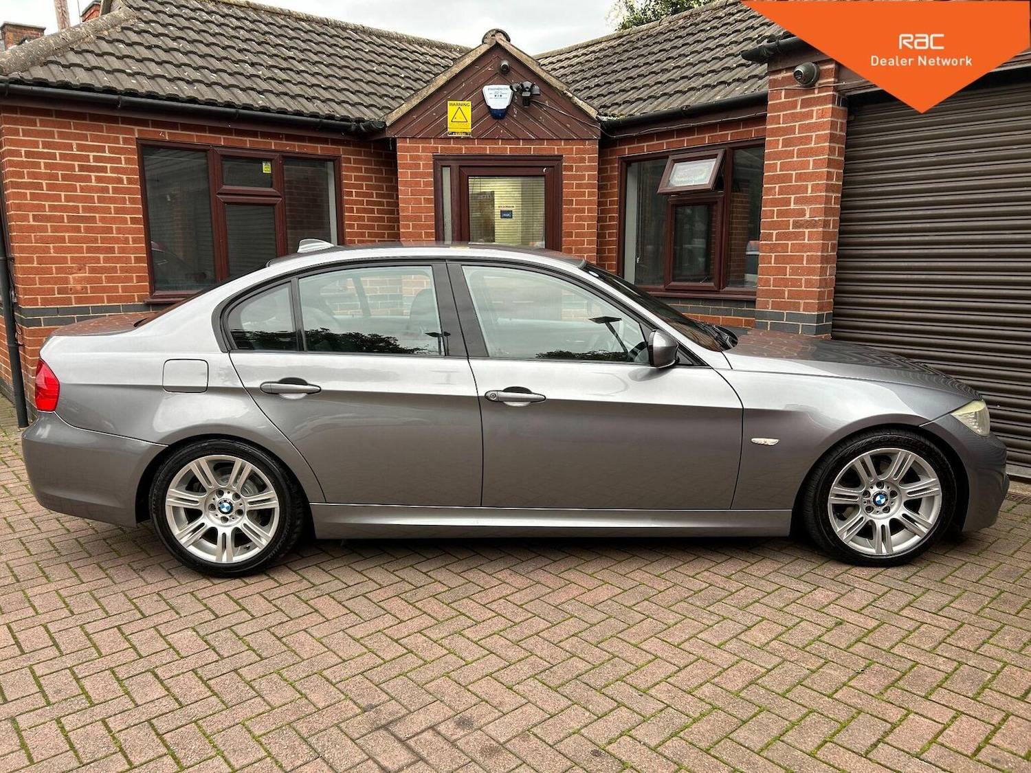 Used BMW 3 Series 2011 for sale - 76596541: Photo 5