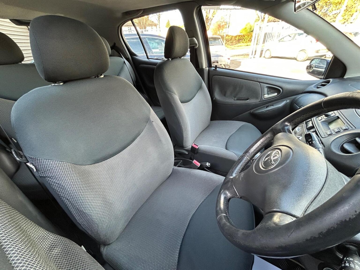 Used Toyota Yaris 2004 for sale - 76497414: Photo 10