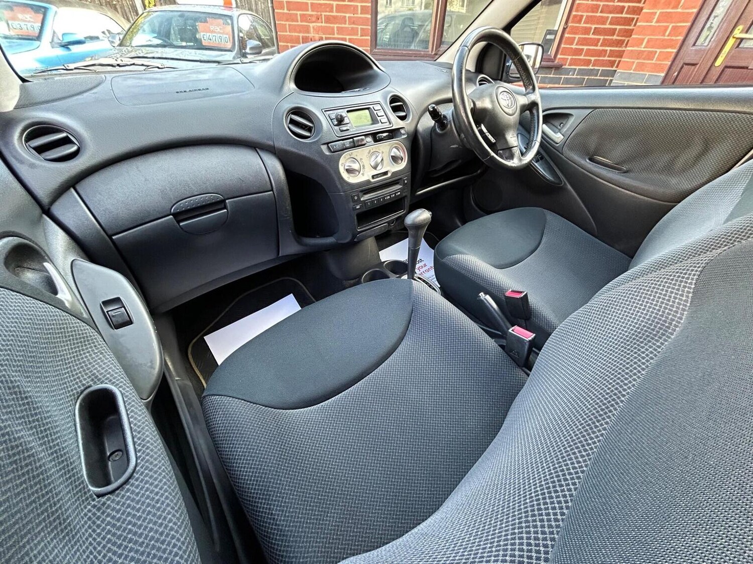 Used Toyota Yaris 2004 for sale - 76497414: Photo 15