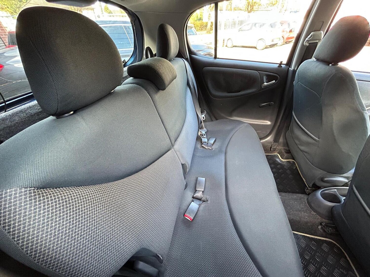 Used Toyota Yaris 2004 for sale - 76497414: Photo 18