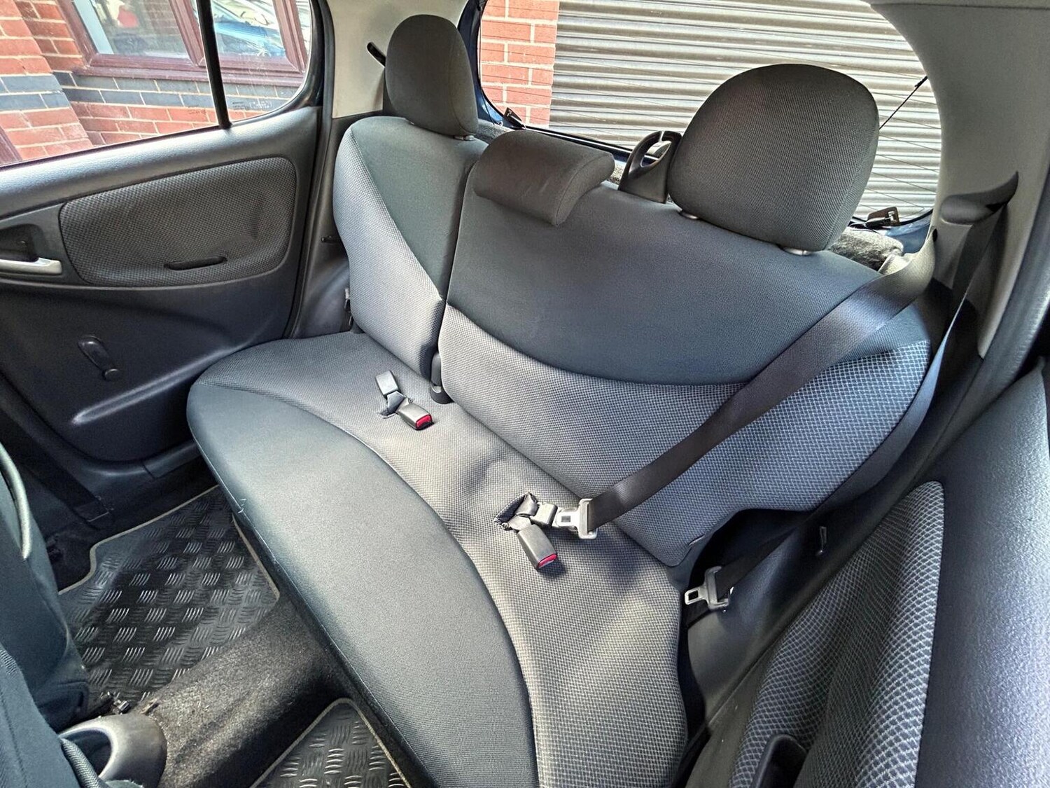 Used Toyota Yaris 2004 for sale - 76497414: Photo 21