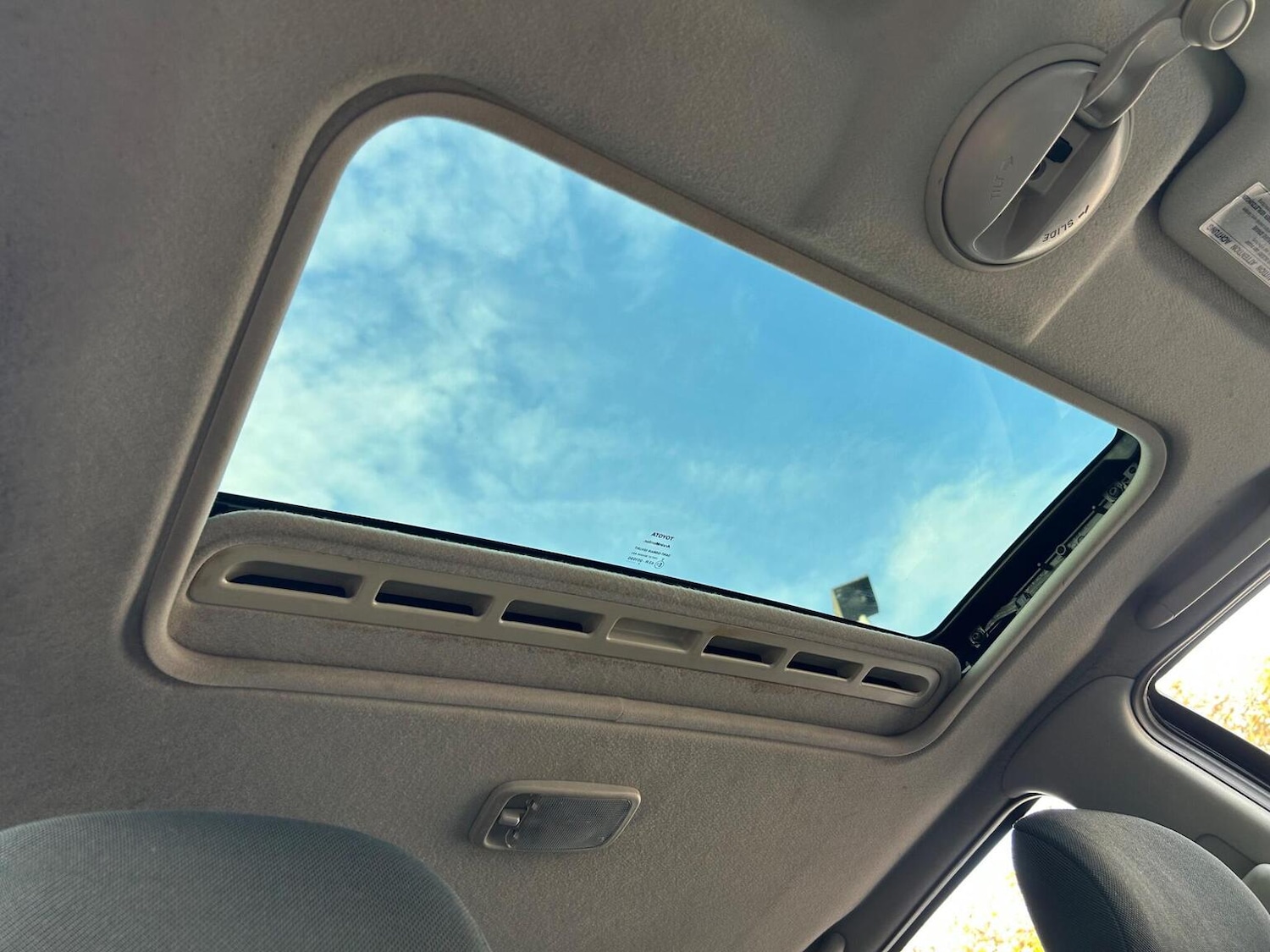 Used Toyota Yaris 2004 for sale - 76497414: Photo 24