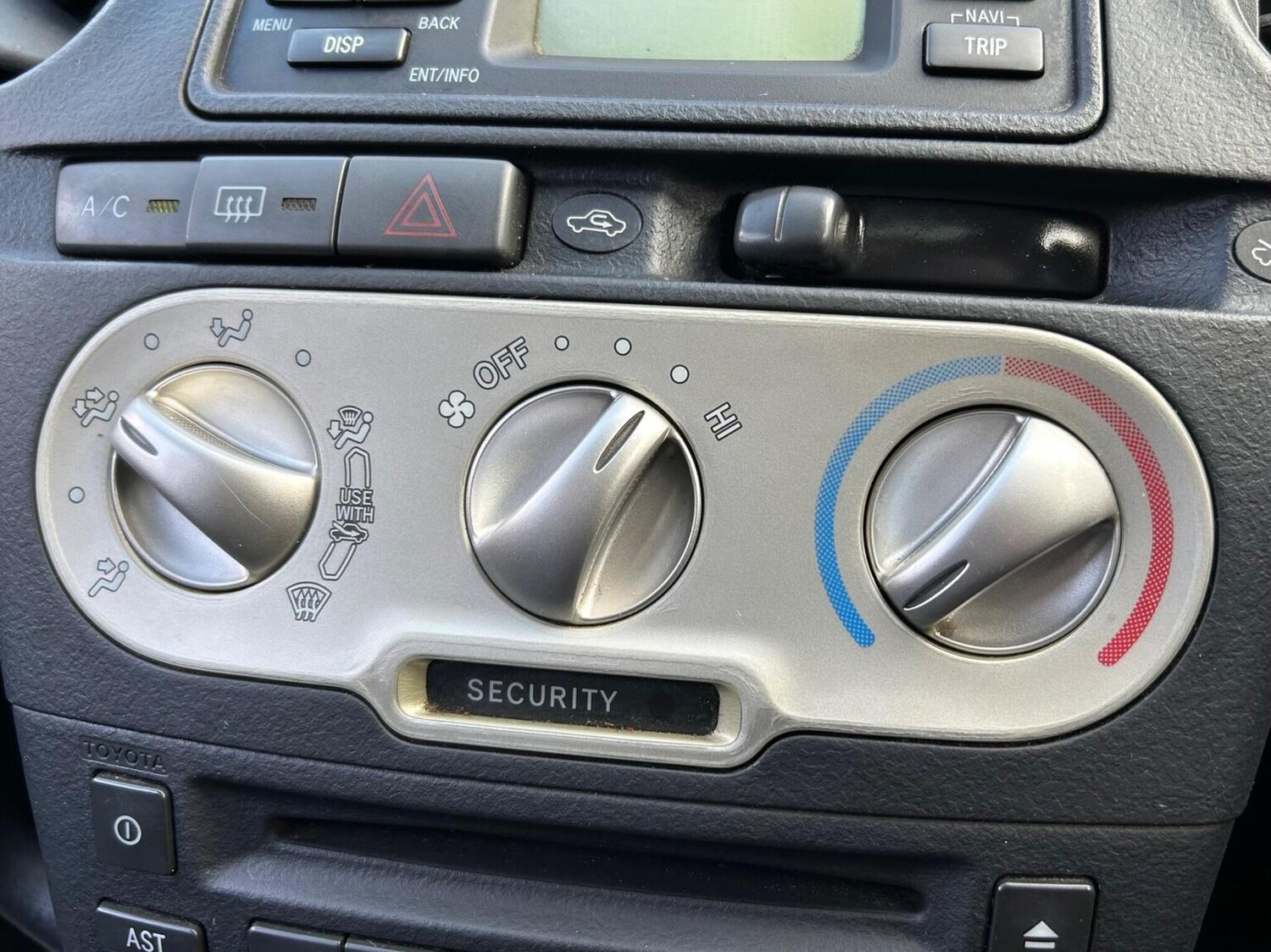 Used Toyota Yaris 2004 for sale - 76497414: Photo 30