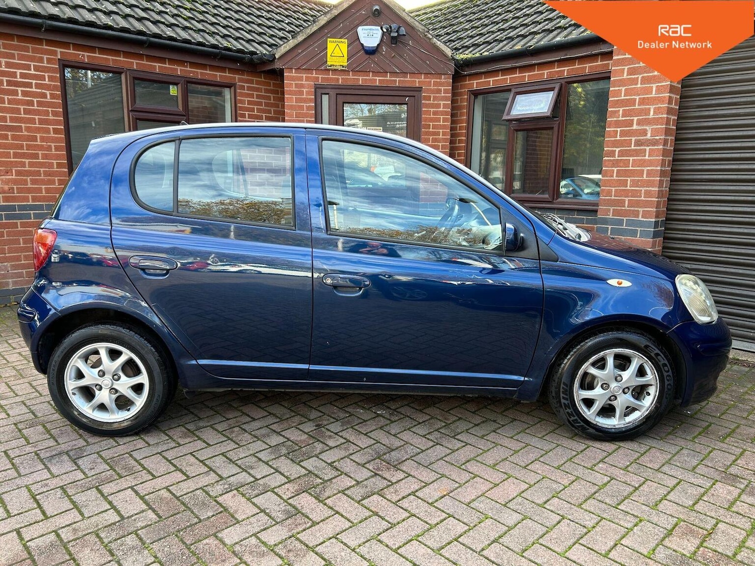 Used Toyota Yaris 2004 for sale - 76497414: Photo 6