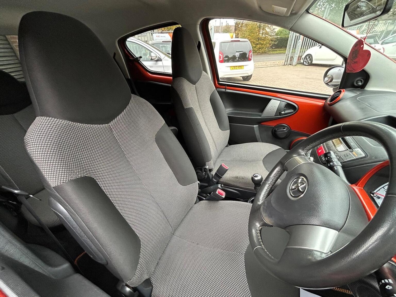 Used Toyota AYGO 2013 for sale - 76497384: Photo 10