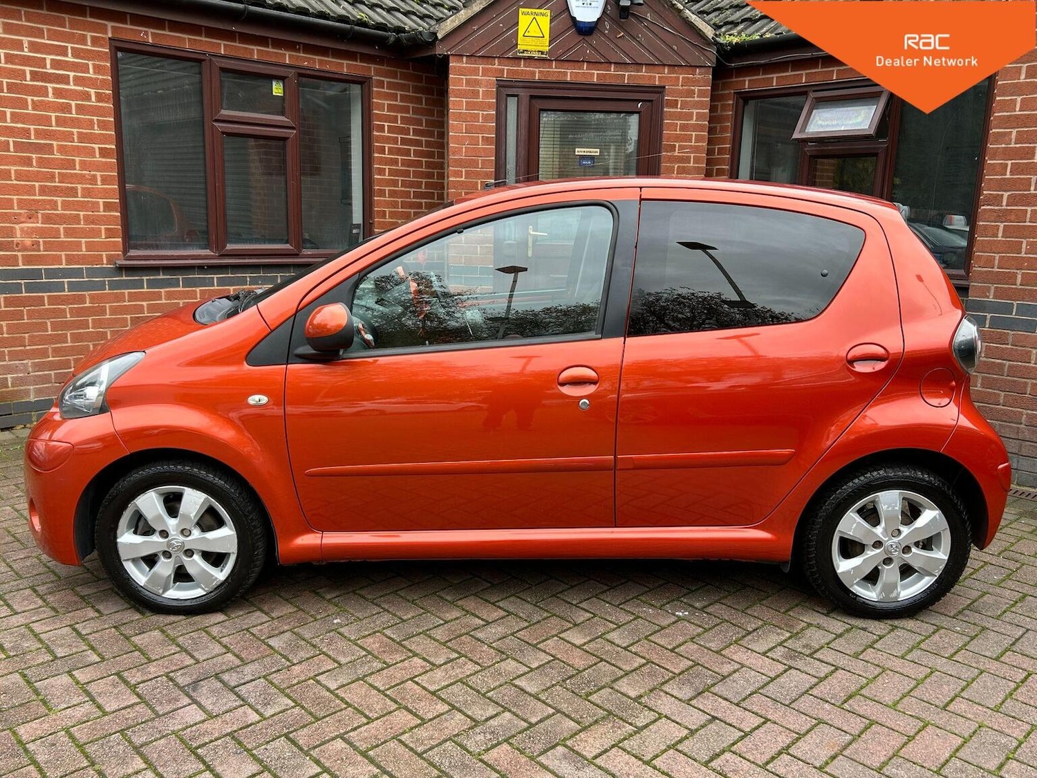 Used Toyota AYGO 2013 for sale - 76497384: Photo 5