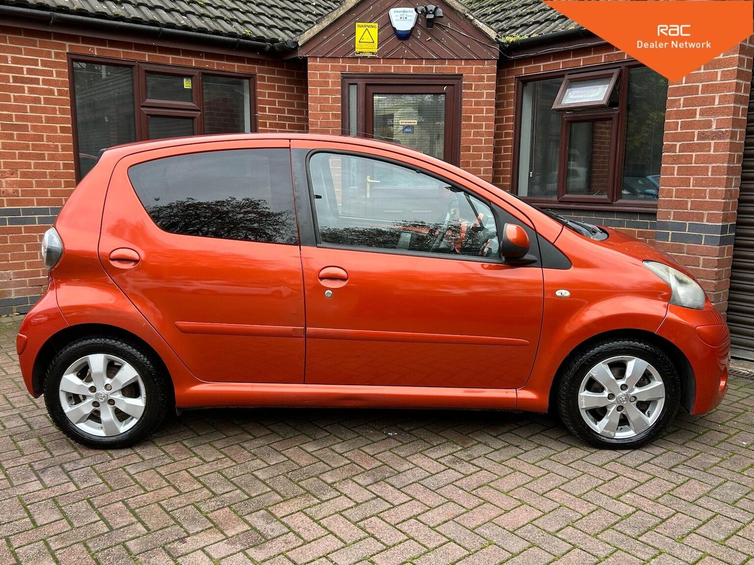 Used Toyota AYGO 2013 for sale - 76497384: Photo 6