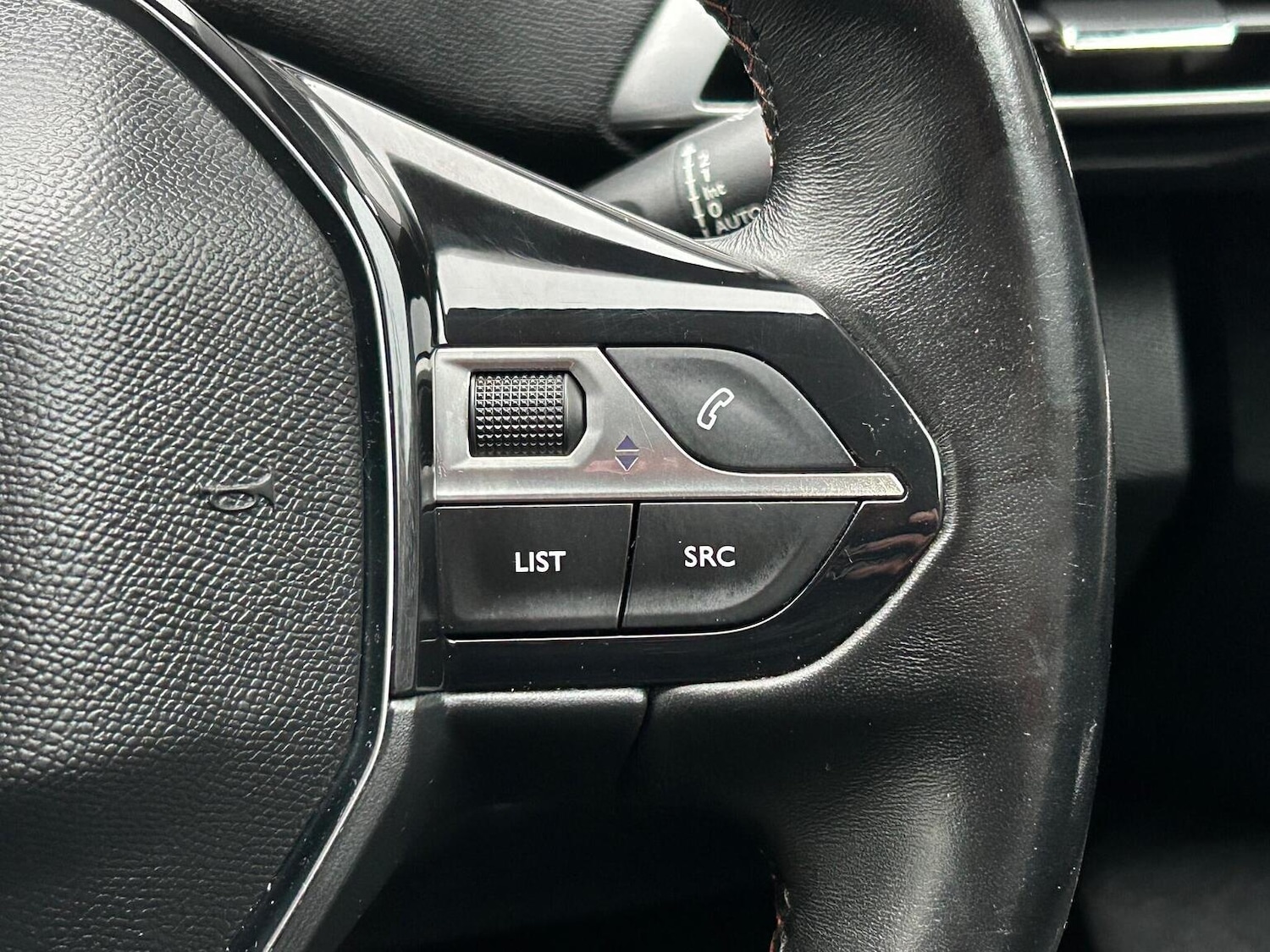 Used Peugeot 3008 2017 for sale - 77201220: Photo 27