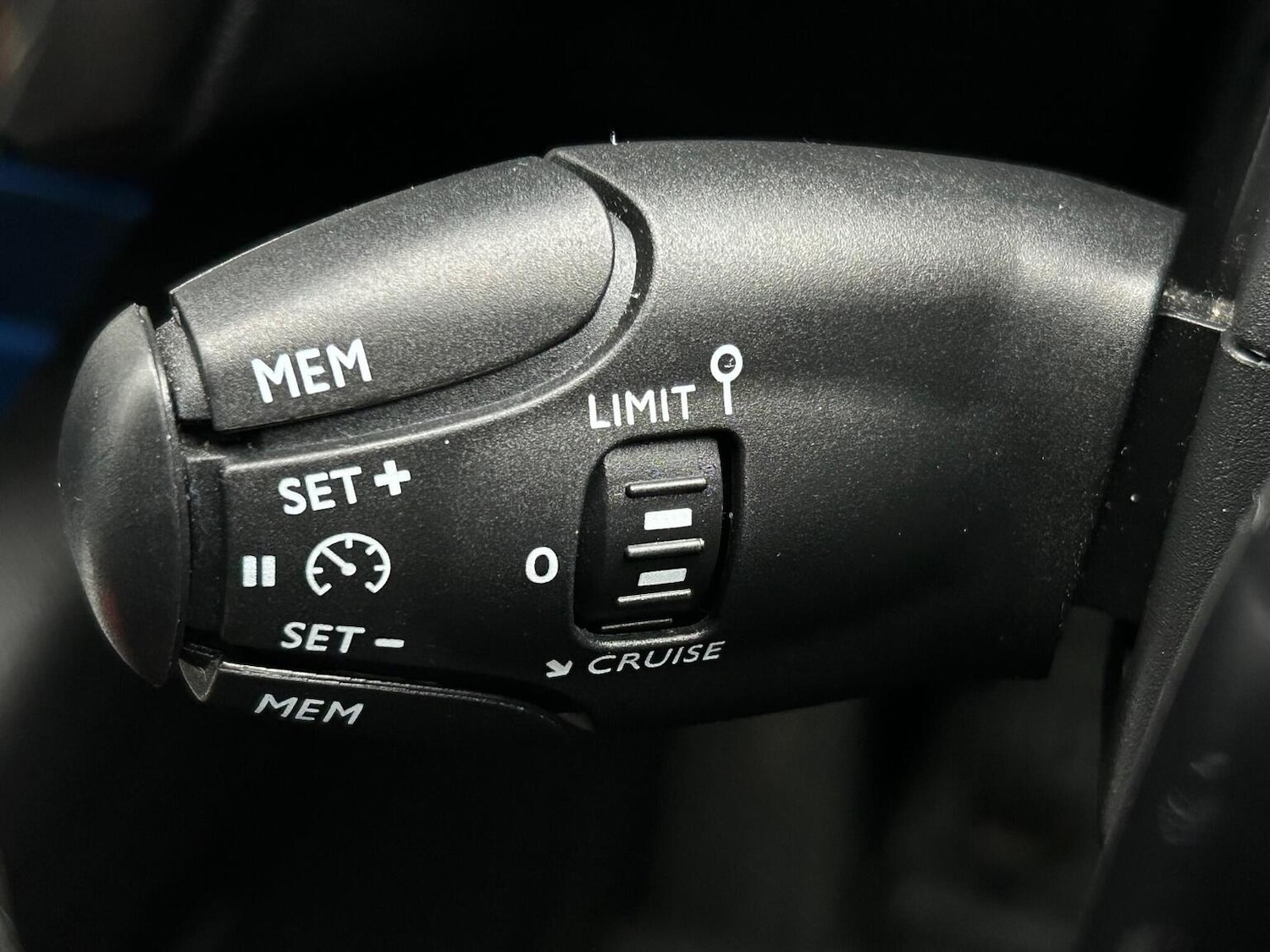 Used Peugeot 3008 2017 for sale - 77201220: Photo 28