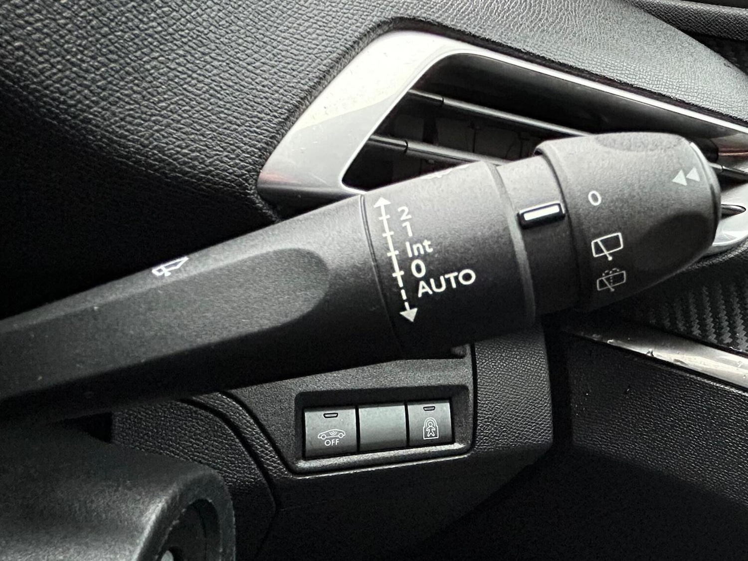 Used Peugeot 3008 2017 for sale - 77201220: Photo 35