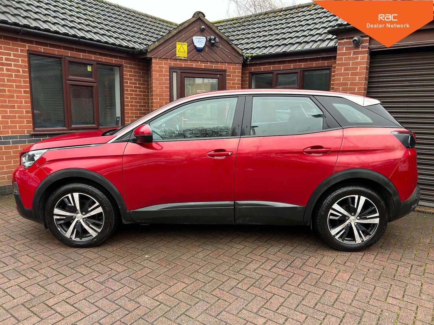 Used Peugeot 3008 2017 for sale - 77201220: Photo 5