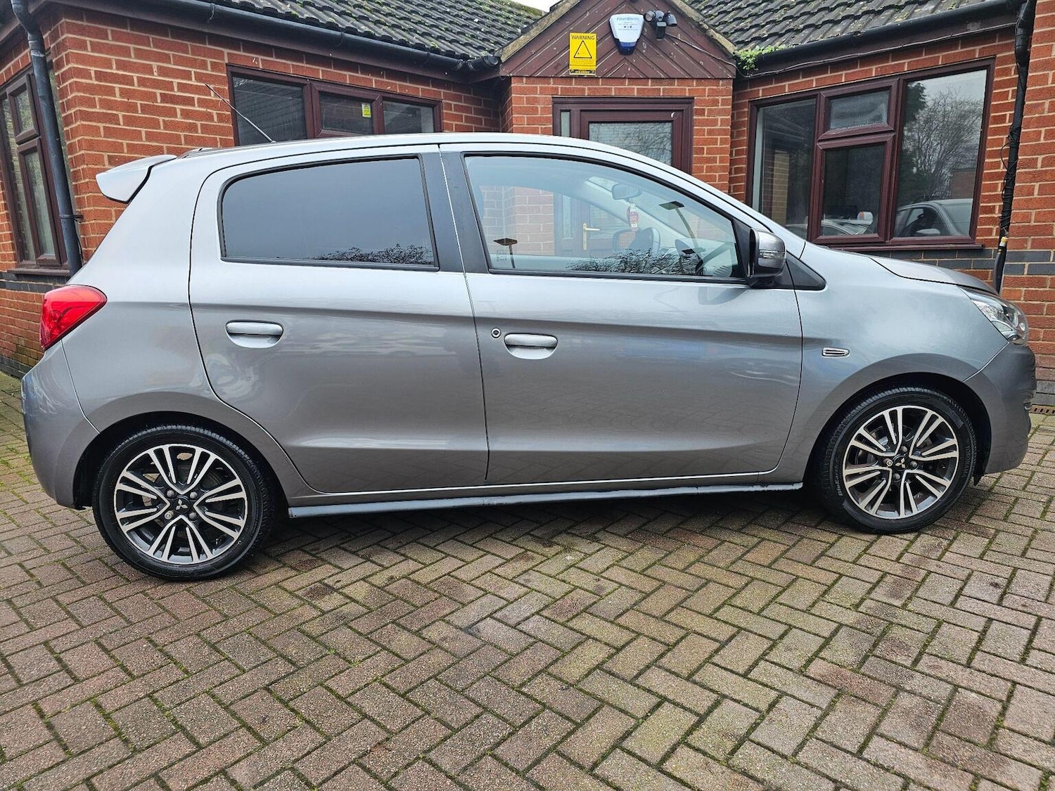 Used Mitsubishi Mirage 2016 for sale - 77053716: Photo 5