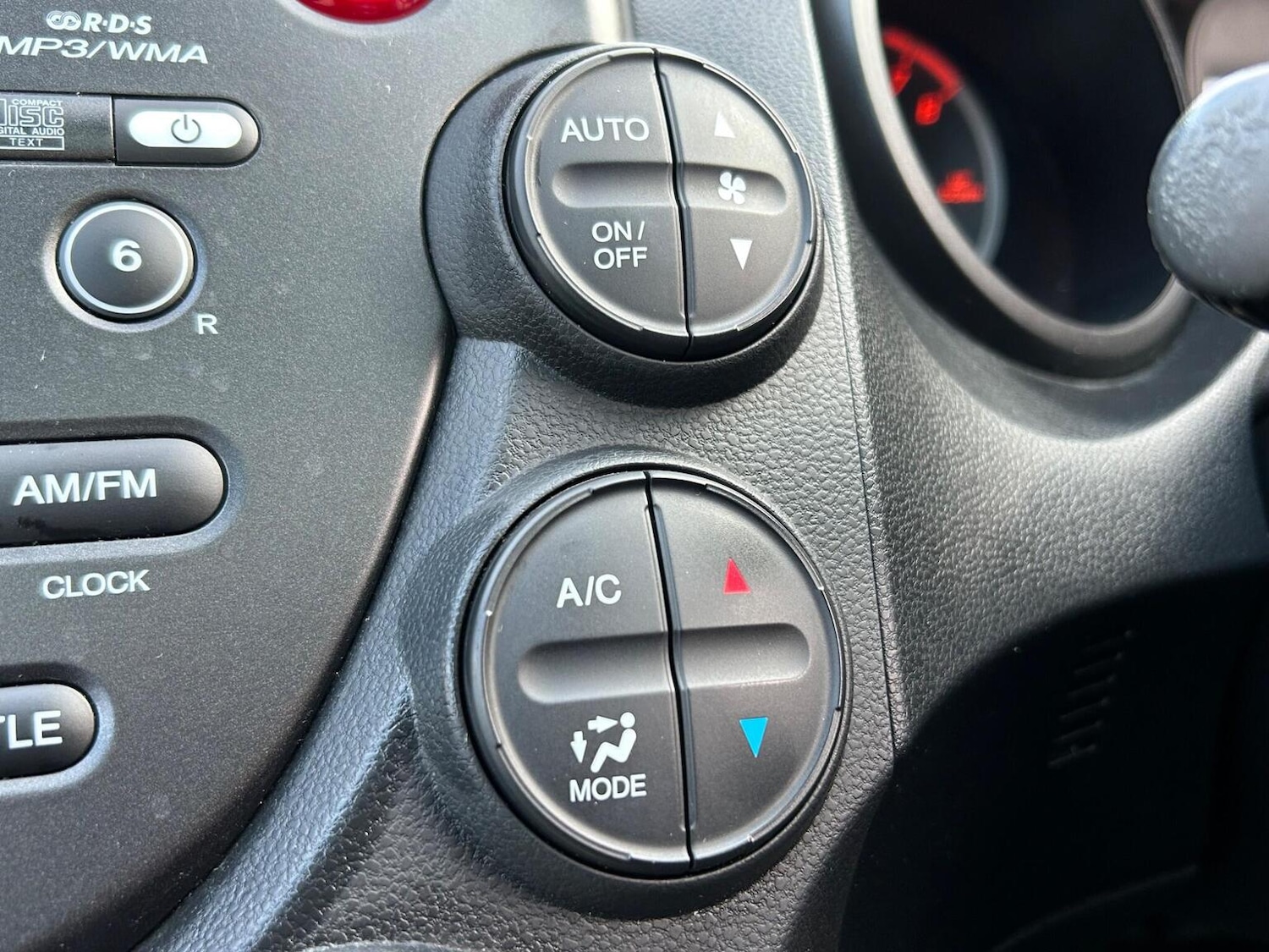 Used Honda Jazz 2015 for sale - 76497525: Photo 25