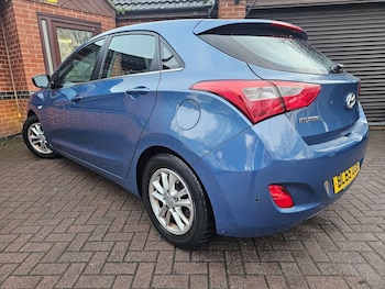 Used Hyundai i30 2015 for sale - 77342640: Photo