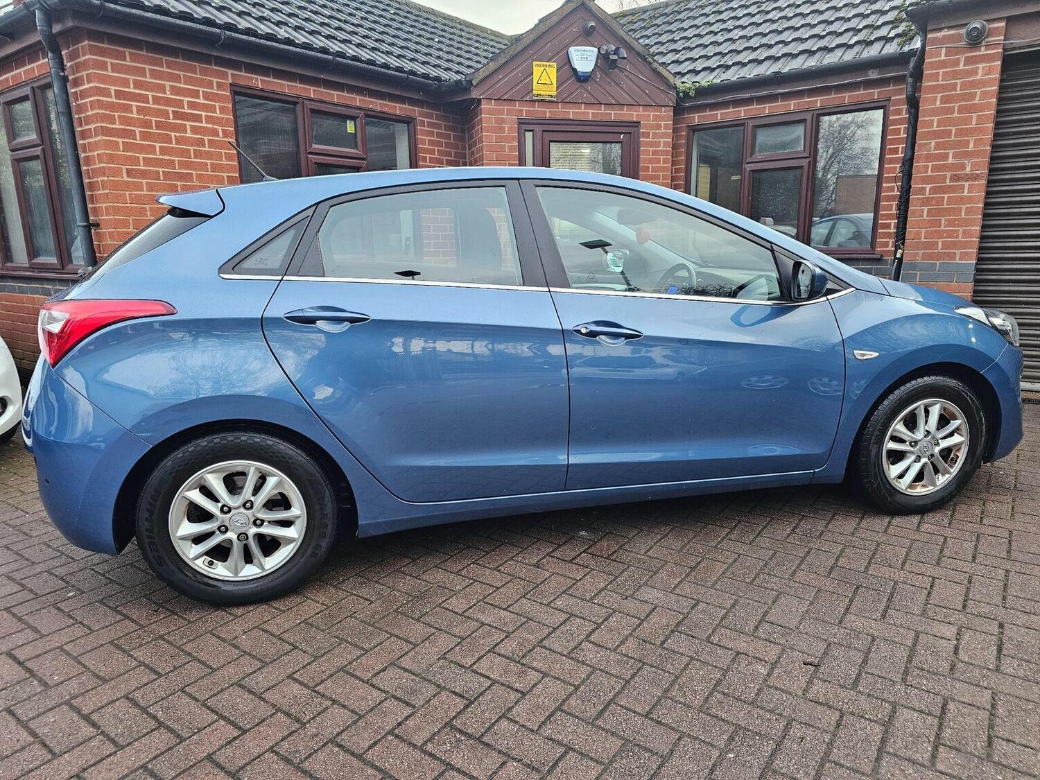 Used Hyundai i30 2015 for sale - 77342640: Photo 6