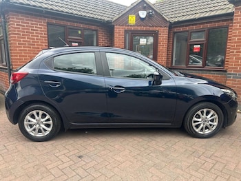 Used Mazda Mazda2 2015 for sale - 79545411: Photo