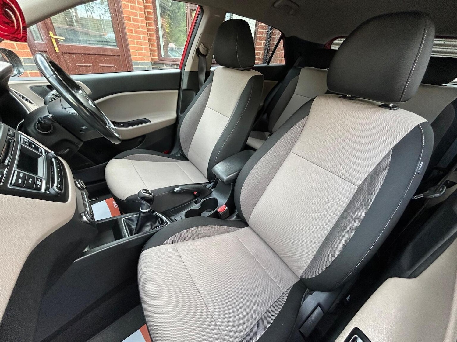 Used Hyundai i20 2016 for sale - 76497546: Photo 13