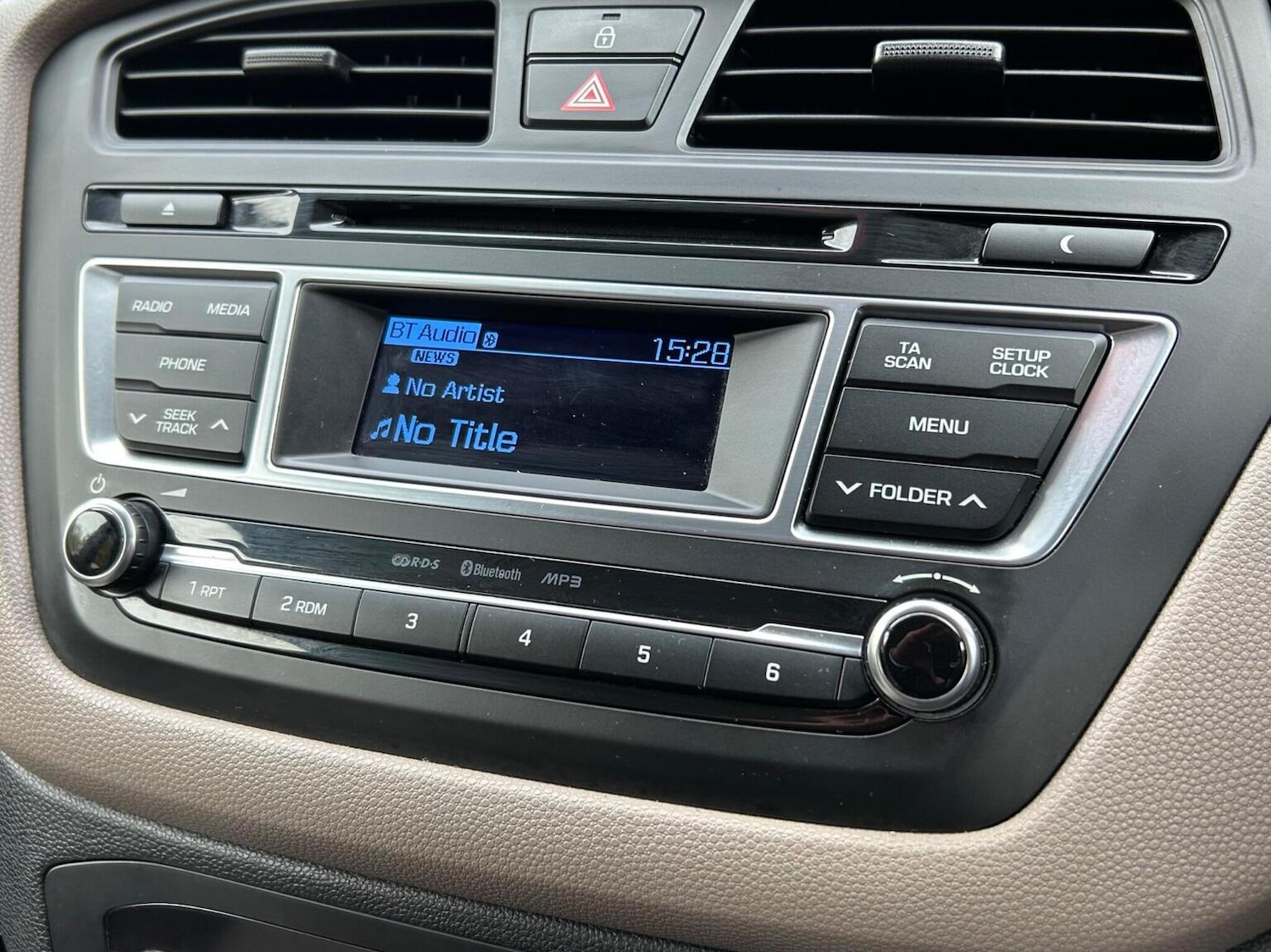 Used Hyundai i20 2016 for sale - 76497546: Photo 28