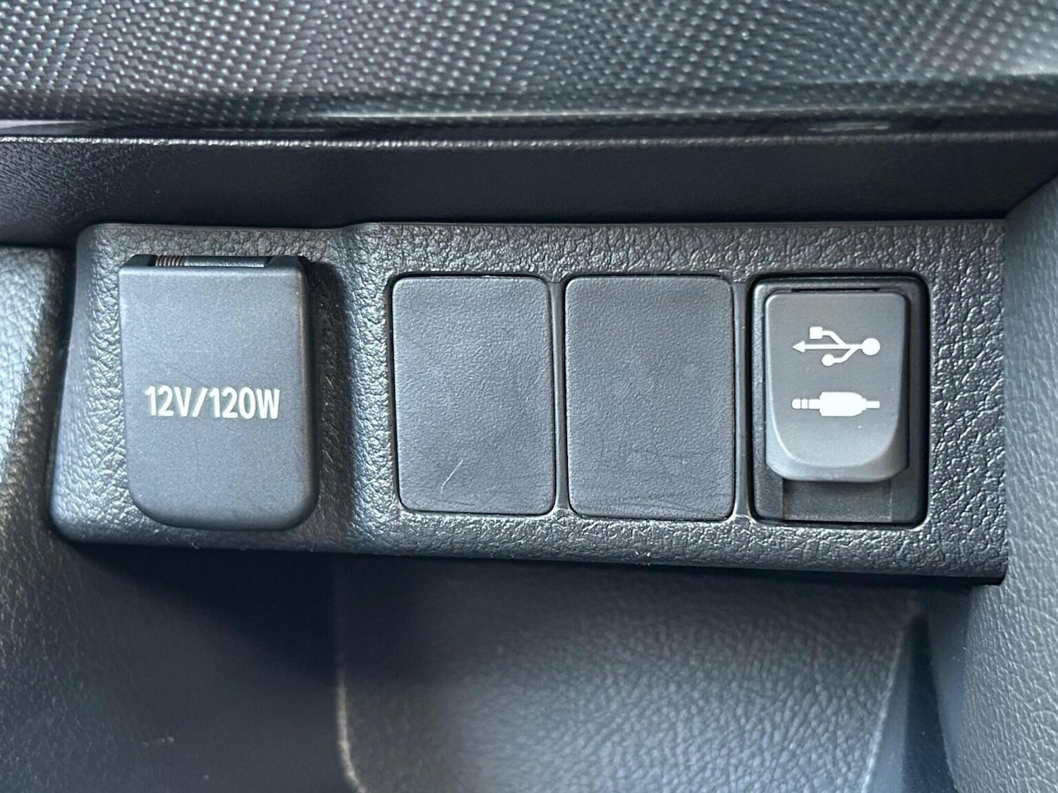 Used Toyota Auris 2012 for sale - 77478091: Photo 29