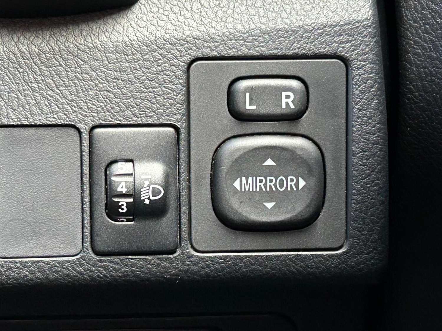 Used Toyota Auris 2012 for sale - 77478091: Photo 33