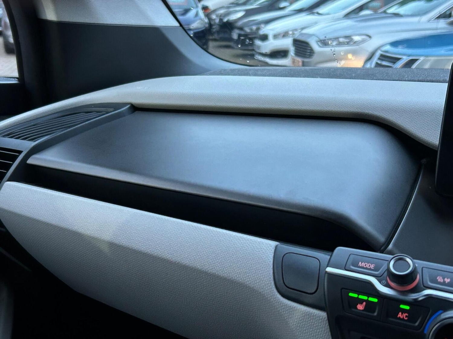 Used BMW i3 2017 for sale - 76712633: Photo 39