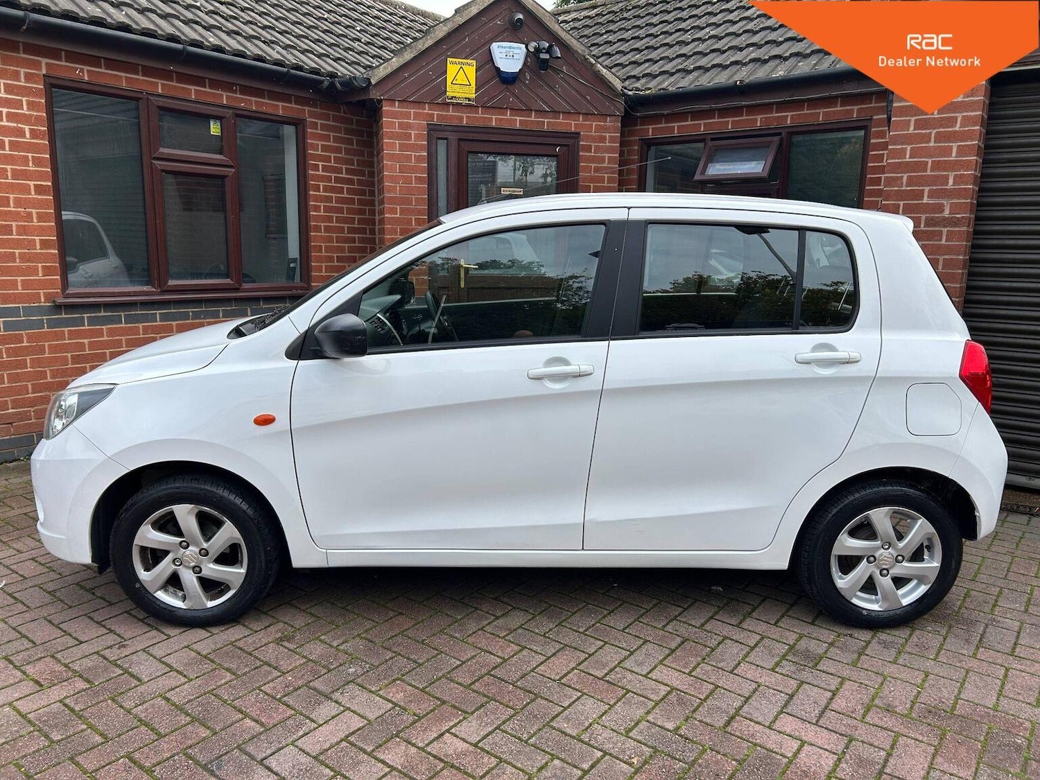 Used Suzuki Celerio 2017 for sale - 76497498: Photo 5